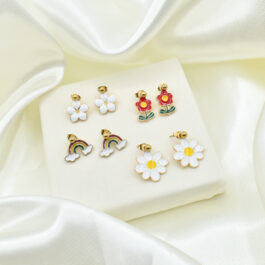 AROS PASANTES DE ACERO DORADO C/DIJES ESMALTADOS X4