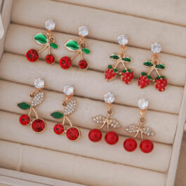 ARO CUBIK C/CEREZAS O FRUTILLAS COLGANDO