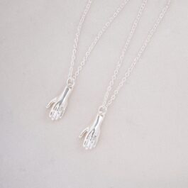 COLLAR DE ACERO BLANCO MANOS C/IMAN DOBLE CADENA