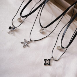 CHOCKER DE GAMUZA DOBLE C/ DIJES MULTISTRASS X 12