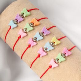 PULSERA DE HILO PEQUEÑA C/3 MARIPOSAS Y 2 BOLITAS DE ACERO