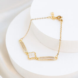 PULSERA DORADA C/ TREBOL TIPO NACAR MICROPAVE