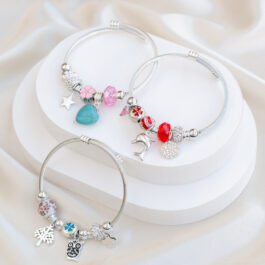 PULSERA DE ACERO BLANCO TIPO PANDORA CON VARIOS DIJES