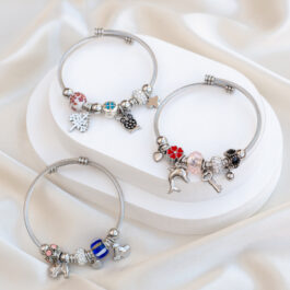 PULSERA DE ACERO TIPO PANDORA CON VARIOS DIJES