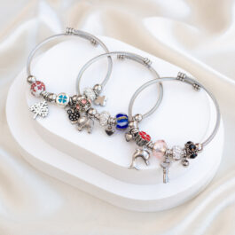 PULSERA DE ACERO TIPO PANDORA CON VARIOS DIJES