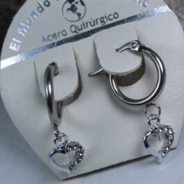 ARGOLLA DE ACERO C/ DIJE CORAZON CALADO C/ STRASS DE UN LADO