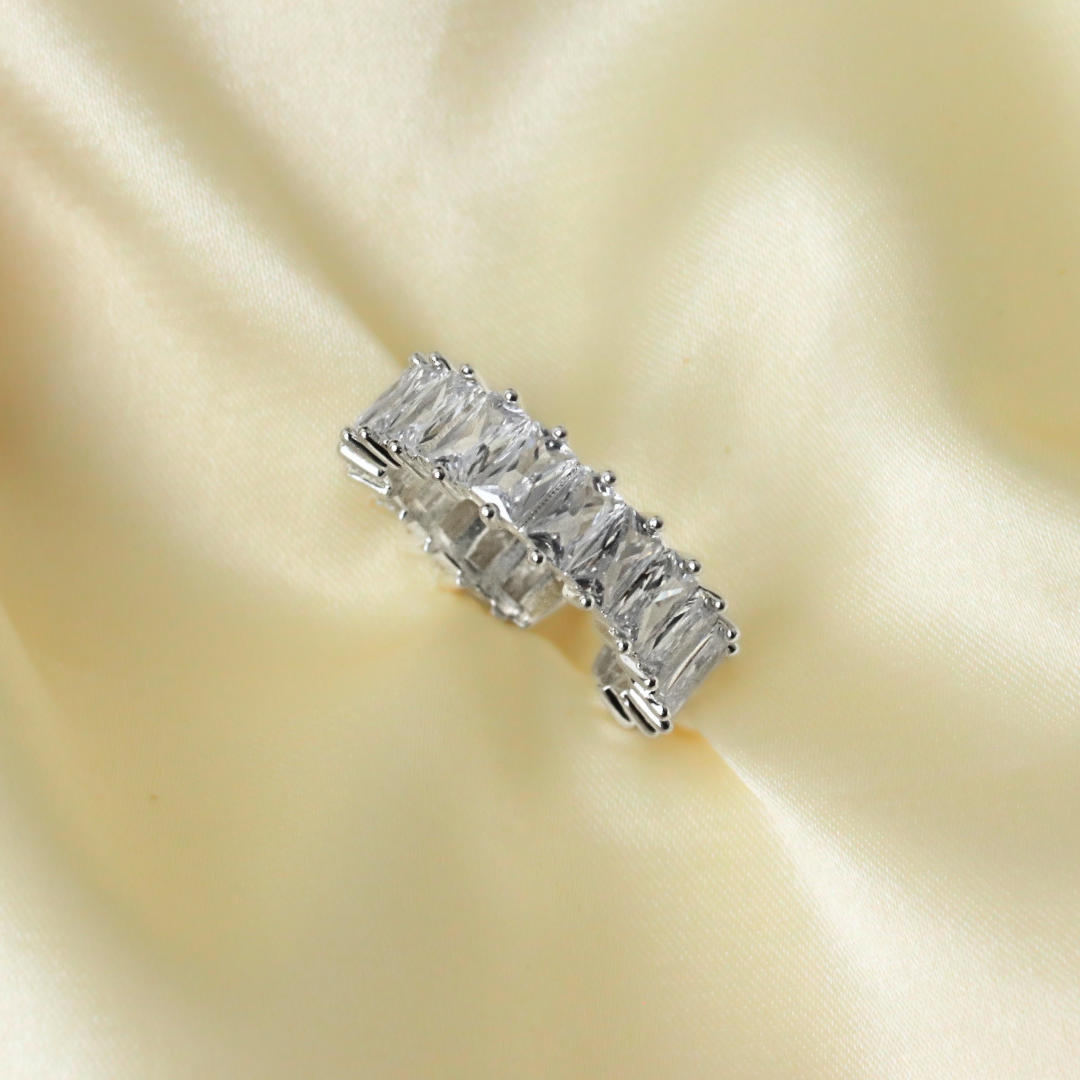 ANILLO DE ACERO BLANCO MICROPAVE BAGUETTE - Imagen 2