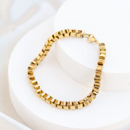 PULSERA DE ACERO DORADO VENECIANA CUADRADA MEDIANA