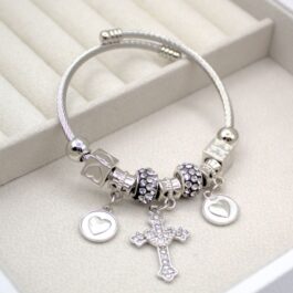 PULSERA TIPO PANDORA PLATEADA CRUZ C/ DOBLE CORAZON