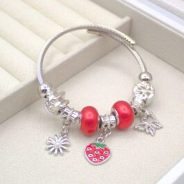 PULSERA TIPO PANDORA PLATEADA C/ FRUTILLA