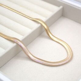 CADENA DE ACERO DORADO COBRA PLANA CHATA 6MM 45CM
