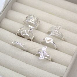 ANILLO DE ACERO BLANCO IMPORTANTE C/STRASS VARIOS MODELOS X6