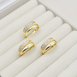 ANILLO DORADO REGULABLE CRUZADO C/ LADO MULTISTRASS