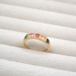 ANILLO DORADO 5 CUBICS DE COLORES SOLO MEDIDA 17 O 18