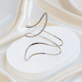 BRAZALETE PLATEADO IMPORTANTE MODELO CALADO