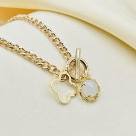 COLLAR DORADO TREBOL DOBLE CON CIERRE TIMON