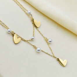 COLLAR DE ACERO DORADO DOBLE C/CORAZONES Y PERLAS