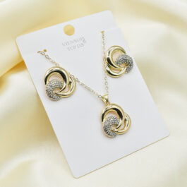 CONJUNTO DORADO 3 CIRCULOS ENLAZADOS MULTISTRASS