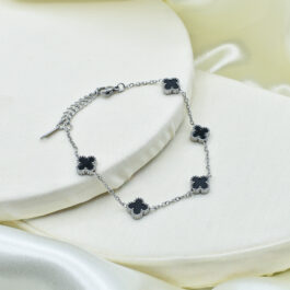 PULSERA DE ACERO C/ 5 TREBOLES NEGROS