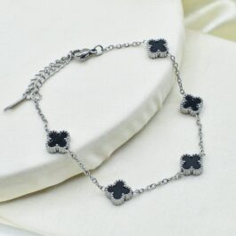 PULSERA DE ACERO C/ 5 TREBOLES NEGROS