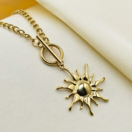 COLLAR DE ACERO DORADO C/ CIERRE TIMON MODELO SOL GRANDE