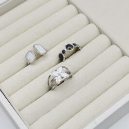 ANILLO DE ACERO ABIERTO ESM. BLANCO/NEGRO VARIOS MODELOS X3