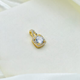 DIJE ACERO/ DORADO CUBIC CUADRADO C/ MICROPAVE
