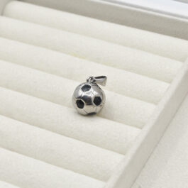 DIJE DE ACERO PELOTA DE FUTBOL INFLADA ESMALTADA NEGRA