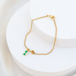 PULSERA DE ACERO DORADO C/LETRA CUBITO Y MARIPOSA ESMALTADA
