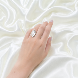 ANILLO DE PLATA Y NÁCAR OVAL TIPO HOJA SOLO MEDIDA 12