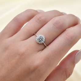 ANILLO DE PLATA CINTILLO C/ CUBIC REDONDO E INCRUSTACION