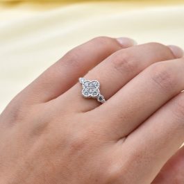 ANILLO DE PLATA TREBOL ZIRCON C/ BOLITAS DE LADOS