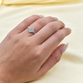 ANILLO DE PLATA TREBOL ZIRCON C/ BOLITAS DE LADOS