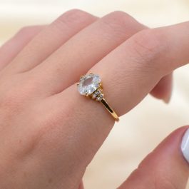 ANILLO BAÑO DE ORO18K CINTILLO PIEDRA OVAL SWAROVSKY COLOR BLANCO SOLO MEDIDAS CHICAS