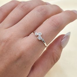 ANILLO DE PLATA 5 CIRCULITOS ZIRCON