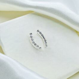 ARO DE PLATA TREPADOR C/ 7 STRASS TIPO ESTRELLA