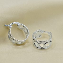 ARGOLLA ITALIANA TIPO CINTA CALADA EN CORAZONES