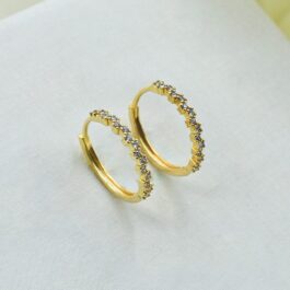 ARGOLLA  BAÑADO EN ORO 14K TIPO ZIC-ZAG FINA  2CM