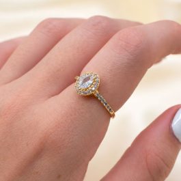 ANILLO BAÑO DE ORO 18K TIPO CINTILLO OVAL PIEDRA BLANCA SOLO MEDIDAS CHICAS