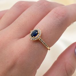 ANILLO BAÑO DE ORO 18K TIPO CINTILLO OVAL PIEDRA NEGRA SOLO MEDIDAS CHICAS