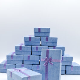 ESTUCHE CARTON CONJUNTO MEDIANO C/ MOÑO LILA X24