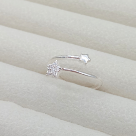 ANILLO DE PLATA ESTRELLA LISA Y ESTRELLA C/MICROPAVE