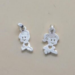 DIJE DE PLATA NENITOS JUGUETONES CORAZÓN CALADO