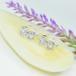 ARO ARGOLLITA PLATA HUGGIES C/INFINITO MULTI-STRASS