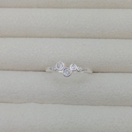ANILLO DE PLATA 5 CIRCULITOS ZIRCON
