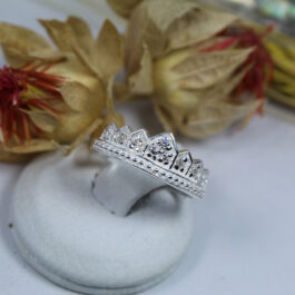 ANILLO DE PLATA CORONA C/ PUNTA Y CUBIC