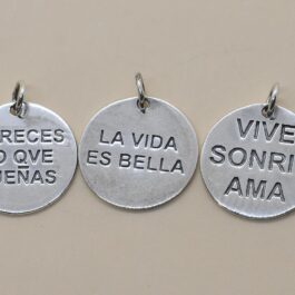 DIJE DE PLATA MEDALLA C/ FRASE