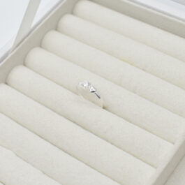 ANILLO DE PLATA CINTILLO C/UN CORAZON MICROPAVE Y UNO LISO