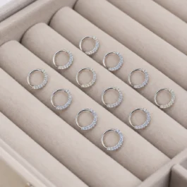 PIERCING ARGOLLA DE ACERO C/STRASS X12