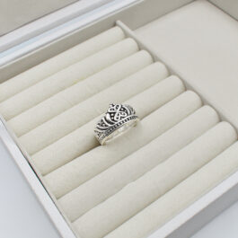 ANILLO DE PLATA INFLADA CORONA C/ CORAZONES Y GUARDAS MEDIDAS CHICAS